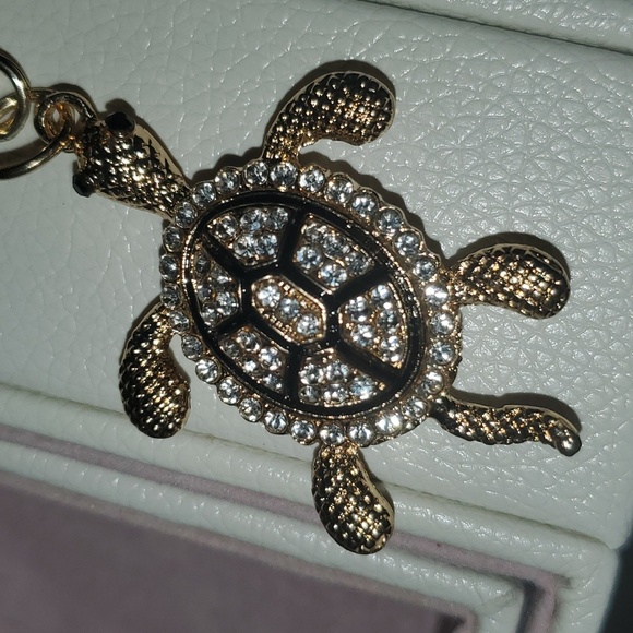 Golden sea turtle rhinestone keychain bag charm - Picture 2 of 2